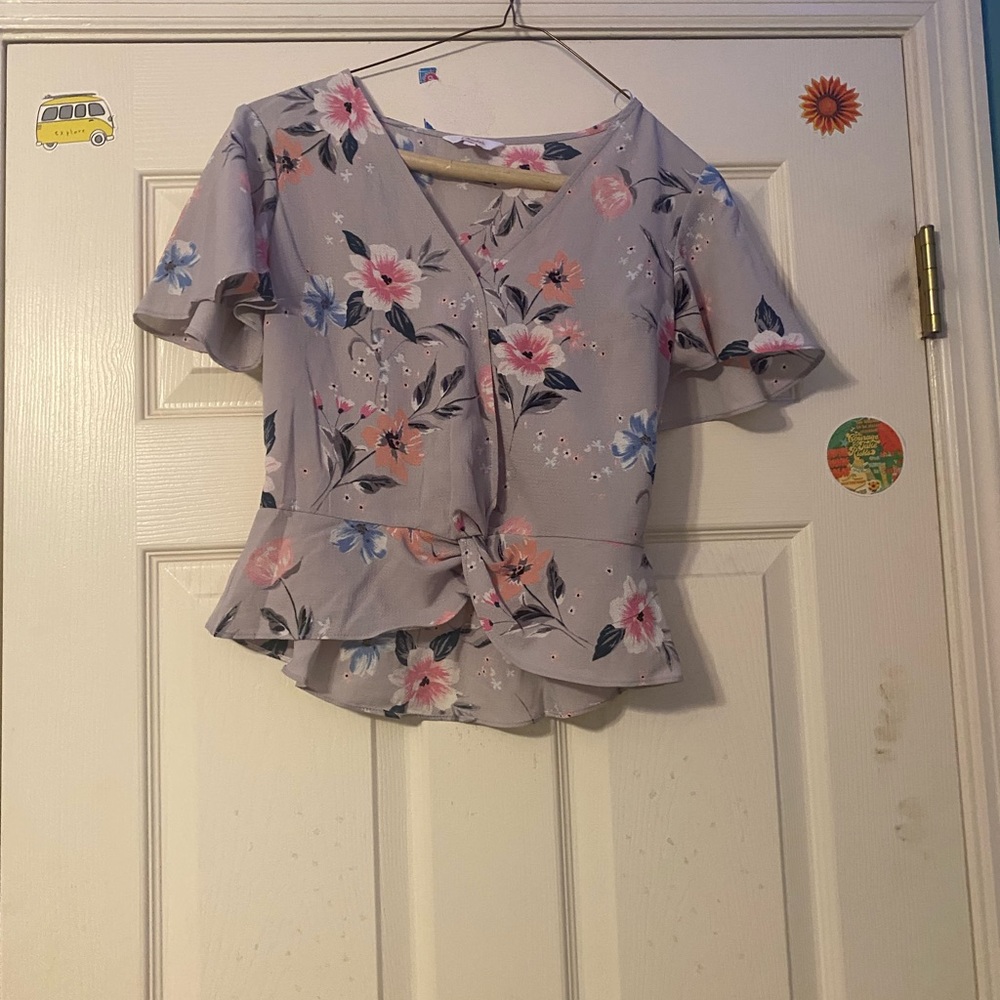 Size:xs.  Color:grey with flowers